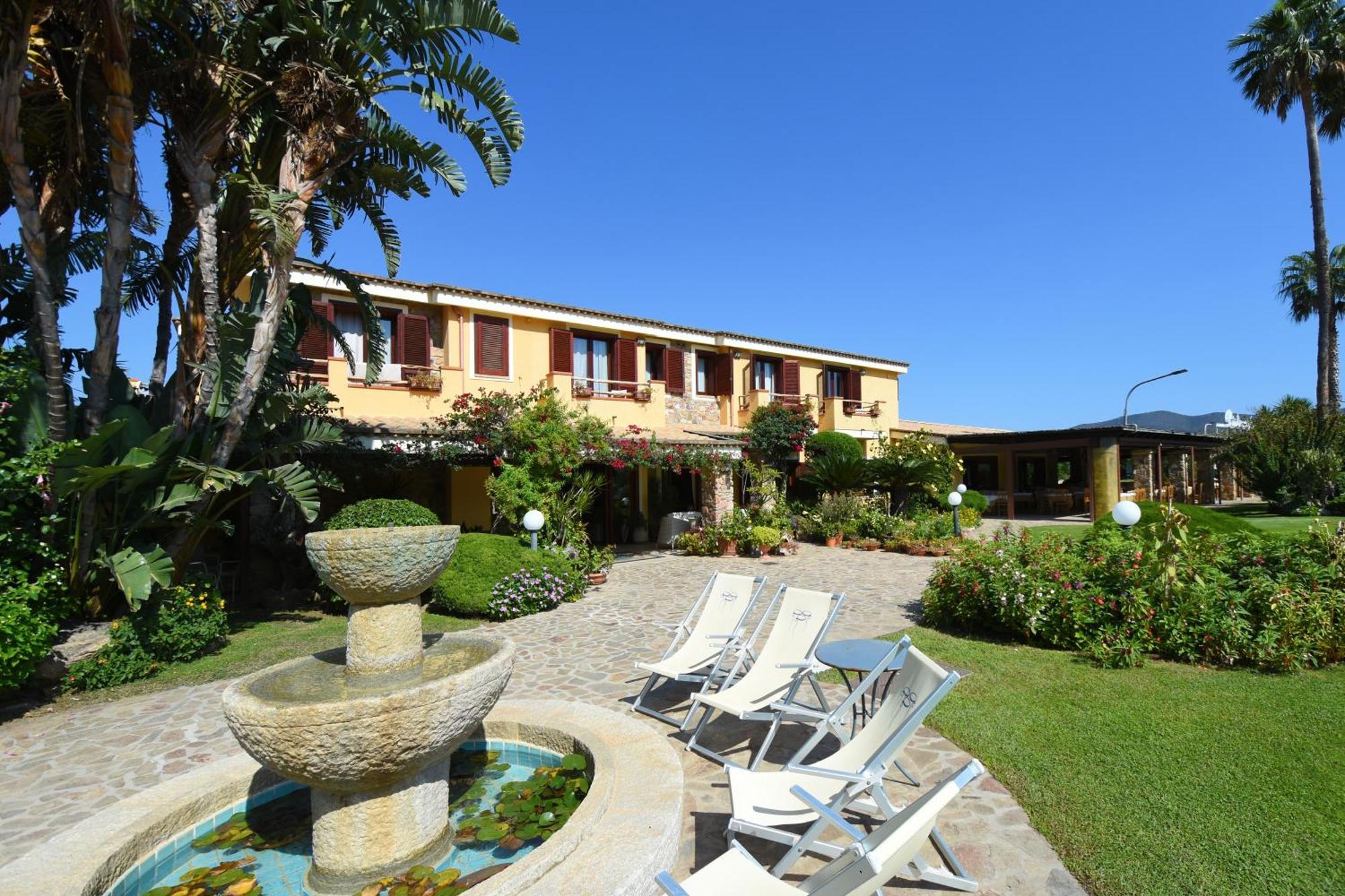 Le Anfore Hotel Villasimius Extérieur photo