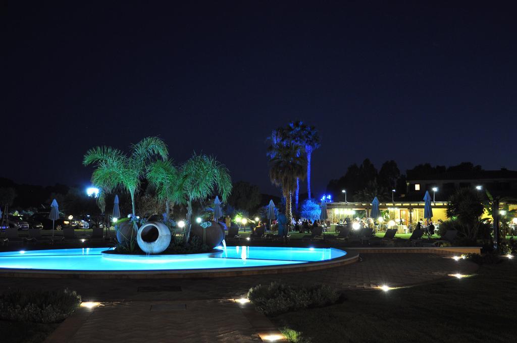 Le Anfore Hotel Villasimius Extérieur photo